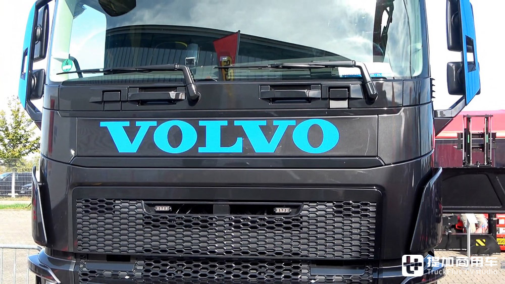 750匹马力的随车吊你见过吗?这台沃尔沃FH16太暴力了 - 第3张 - 提加商用车网 750匹马力的随车吊你见过吗?这台沃尔沃FH16太暴力了 - 第3张