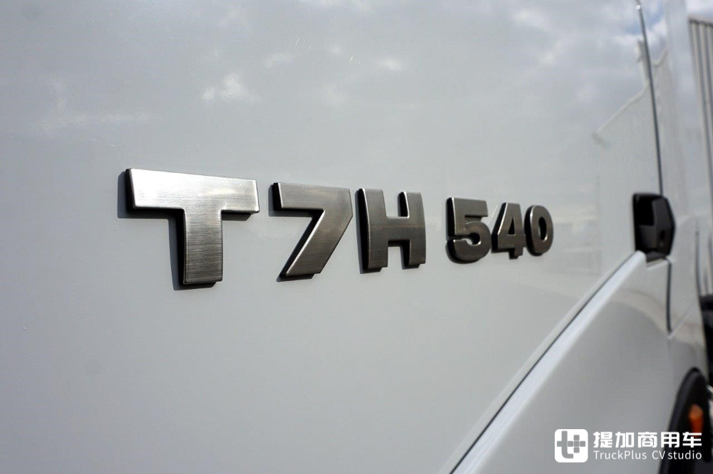 再带你看一款海外热销的国产卡车,出口澳洲的重汽豪沃T7H牵引车实拍 - 第4张 - 提加商用车网 再带你看一款海外热销的国产卡车,出口澳洲的重汽豪沃T7H牵引车实拍 - 第4张