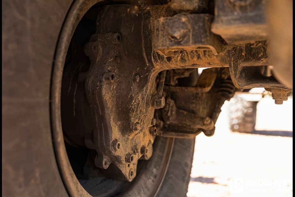 越野之王历久弥新,奔驰乌尼莫克U 5023实拍测试 - 第4张 - 提加商用车网 越野之王历久弥新,奔驰乌尼莫克U 5023实拍测试 - 第4张