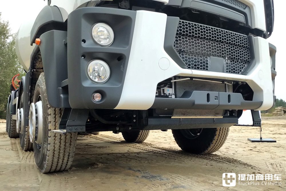 在欧洲走“廉价”路线福特Cargo自卸车,带您看看它的配置如何 - 第4张 - 提加商用车网 在欧洲走“廉价”路线福特Cargo自卸车,带您看看它的配置如何 - 第4张