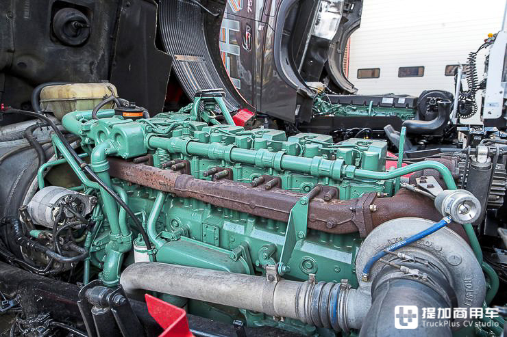 从第一代到第四代,沃尔沃FH16经历了怎样的进化升级?两代车型对比带您好好看看 - 第6张 - 提加商用车网 从第一代到第四代,沃尔沃FH16经历了怎样的进化升级?两代车型对比带您好好看看 - 第6张