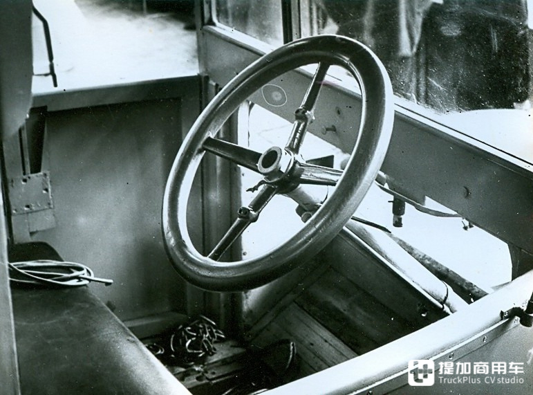 从菲亚特“偷师”而来,苏联历史上第一台卡车 ,AMO-F-15历史科普 - 第7张 - 提加商用车网 从菲亚特“偷师”而来,苏联历史上第一台卡车 ,AMO-F-15历史科普 - 第7张