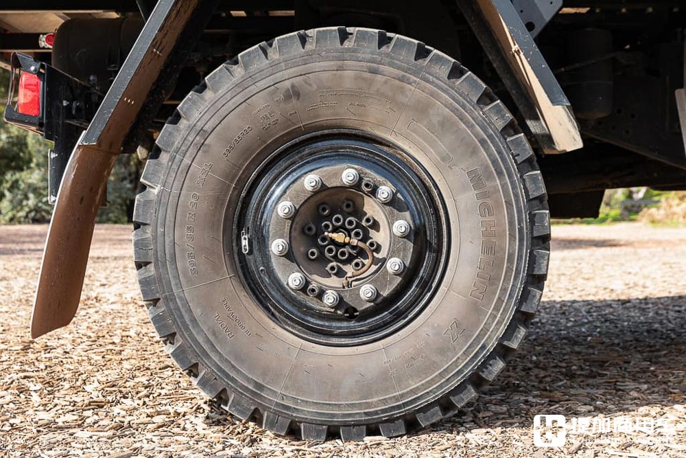 越野之王历久弥新,奔驰乌尼莫克U 5023实拍测试 - 第7张 - 提加商用车网 越野之王历久弥新,奔驰乌尼莫克U 5023实拍测试 - 第7张