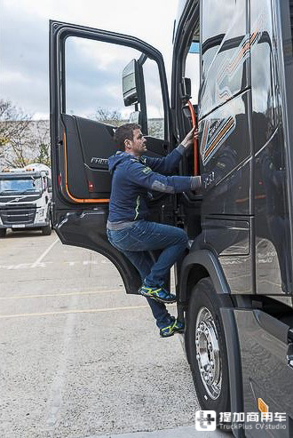 从第一代到第四代,沃尔沃FH16经历了怎样的进化升级?两代车型对比带您好好看看 - 第9张 - 提加商用车网 从第一代到第四代,沃尔沃FH16经历了怎样的进化升级?两代车型对比带您好好看看 - 第9张