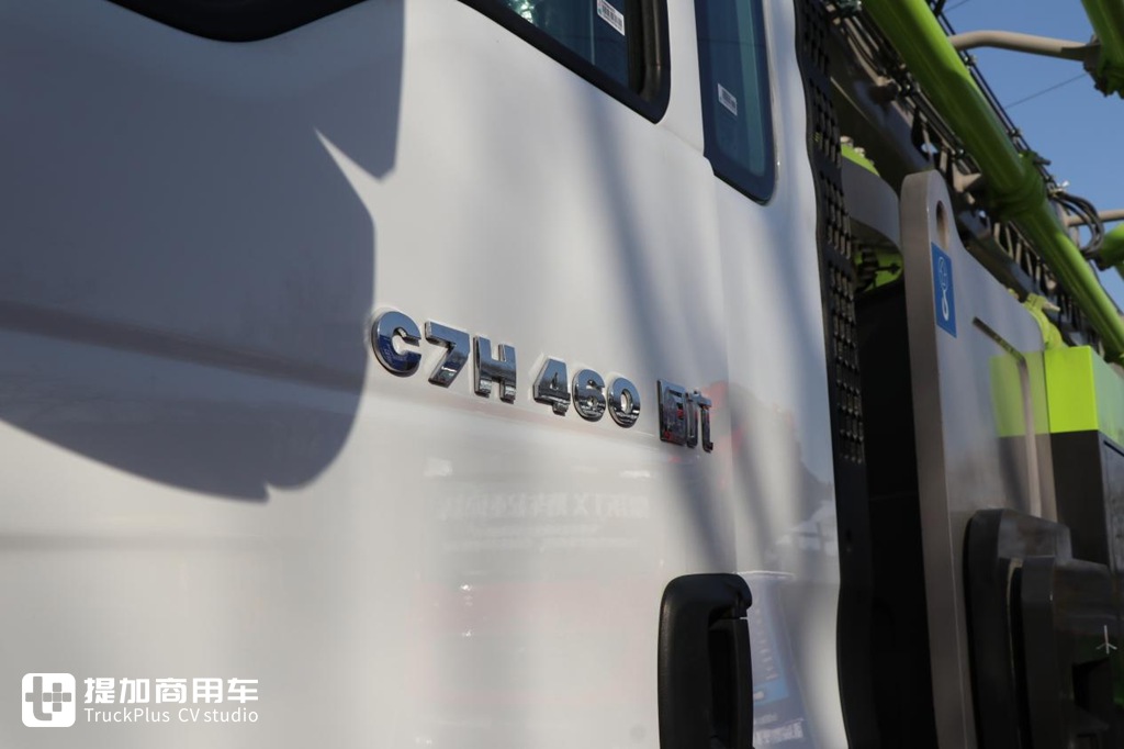 国产泵车底盘之光,62米级汕德卡G7泵车实拍,带您看看它的强力配置 - 第14张 - 提加商用车网 国产泵车底盘之光,62米级汕德卡G7泵车实拍,带您看看它的强力配置 - 第14张