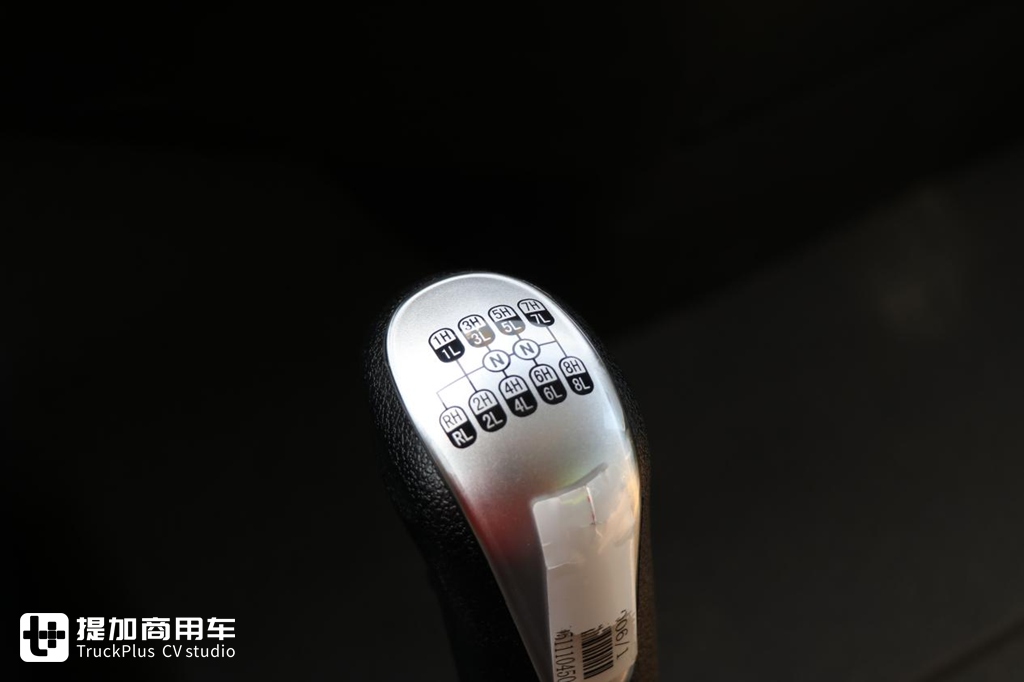 国产泵车底盘之光,62米级汕德卡G7泵车实拍,带您看看它的强力配置 - 第16张 - 提加商用车网 国产泵车底盘之光,62米级汕德卡G7泵车实拍,带您看看它的强力配置 - 第16张