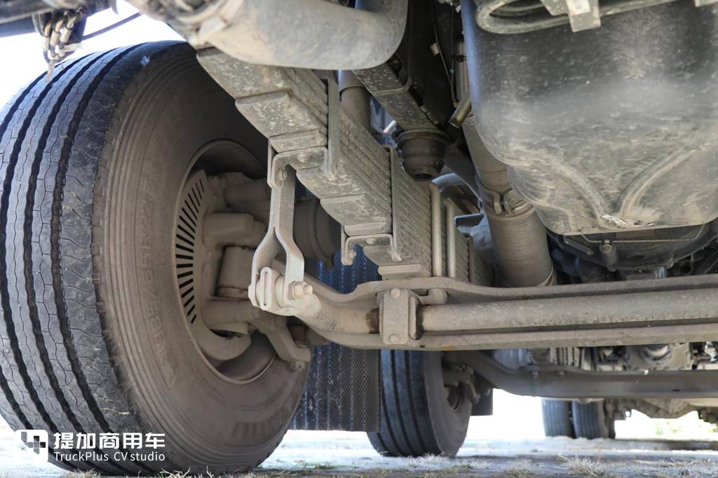 国产泵车底盘之光,62米级汕德卡G7泵车实拍,带您看看它的强力配置 - 第18张 - 提加商用车网 国产泵车底盘之光,62米级汕德卡G7泵车实拍,带您看看它的强力配置 - 第18张