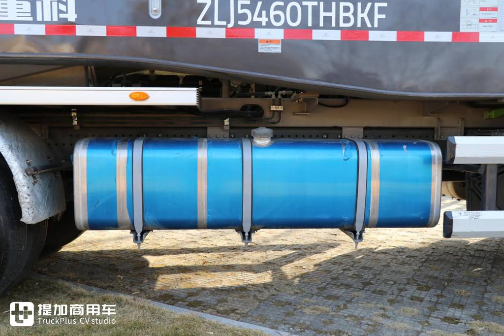 国产泵车底盘之光,62米级汕德卡G7泵车实拍,带您看看它的强力配置 - 第20张 - 提加商用车网 国产泵车底盘之光,62米级汕德卡G7泵车实拍,带您看看它的强力配置 - 第20张