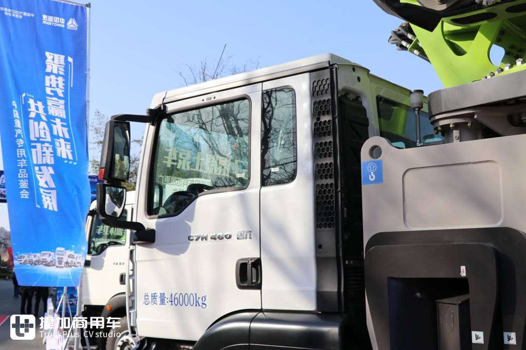 国产泵车底盘之光,62米级汕德卡G7泵车实拍,带您看看它的强力配置 - 第6张 - 提加商用车网 国产泵车底盘之光,62米级汕德卡G7泵车实拍,带您看看它的强力配置 - 第6张