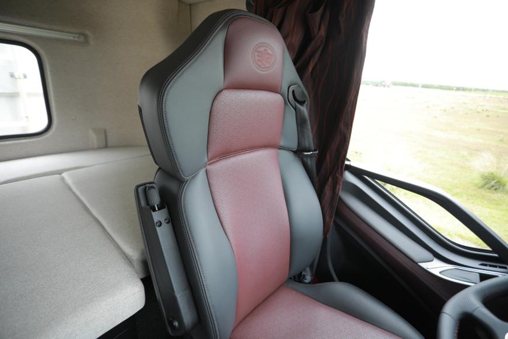 畅享其乘,大有可为——一汽解放J6V上市发布 - 第7张 - 提加商用车网 畅享其乘,大有可为——一汽解放J6V上市发布 - 第7张