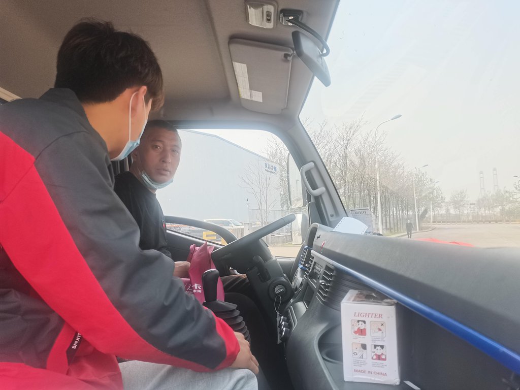 要拉进口冰淇淋 江淮骏铃冰博士来帮忙 - 第3张 - 提加商用车网 要拉进口冰淇淋 江淮骏铃冰博士来帮忙 - 第3张