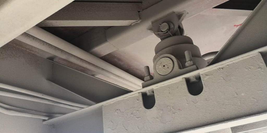 攻克开裂顽疾,更抗造的灰熊自卸半挂车做了什么? - 第2张 - 提加商用车网 攻克开裂顽疾,更抗造的灰熊自卸半挂车做了什么? - 第2张