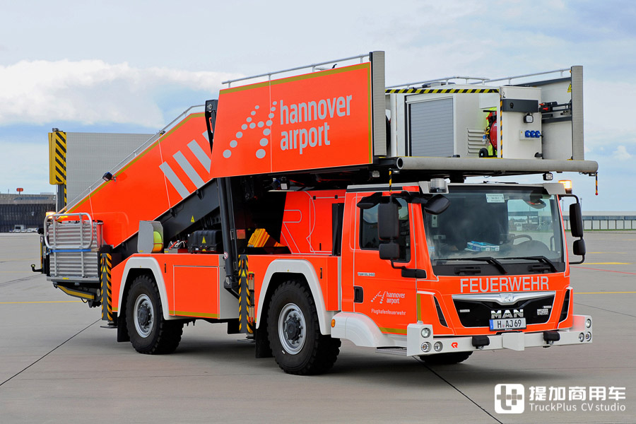 低入口特殊改装，“萌萌”的曼恩TGM底盘，卢森宝亚E5000机场救援梯实拍