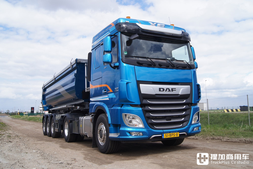 静液压驱动，下工地利器，极其特殊的达夫XF牵引车实拍