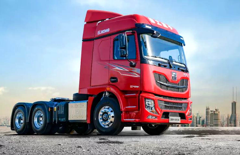 再创佳绩!徐工汽车荣获三大行业奖项