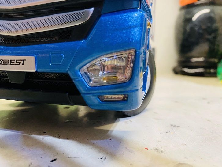 售价不高，做工还不错的卡车模型之一：福田欧曼EST LNG牵引车模型实拍 - 第10张