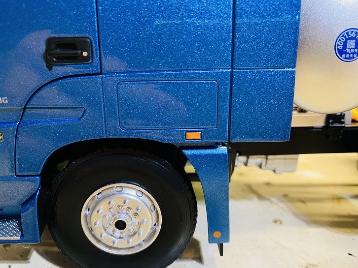 售价不高，做工还不错的卡车模型之一：福田欧曼EST LNG牵引车模型实拍 - 第18张