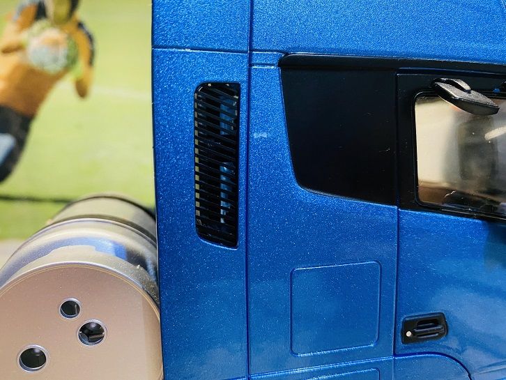 售价不高，做工还不错的卡车模型之一：福田欧曼EST LNG牵引车模型实拍 - 第20张