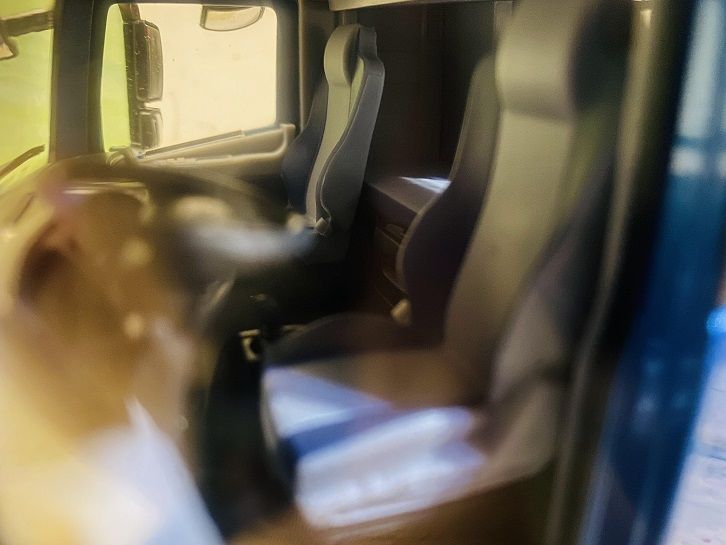 售价不高，做工还不错的卡车模型之一：福田欧曼EST LNG牵引车模型实拍 - 第24张