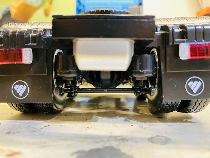 售价不高，做工还不错的卡车模型之一：福田欧曼EST LNG牵引车模型实拍 - 第40张