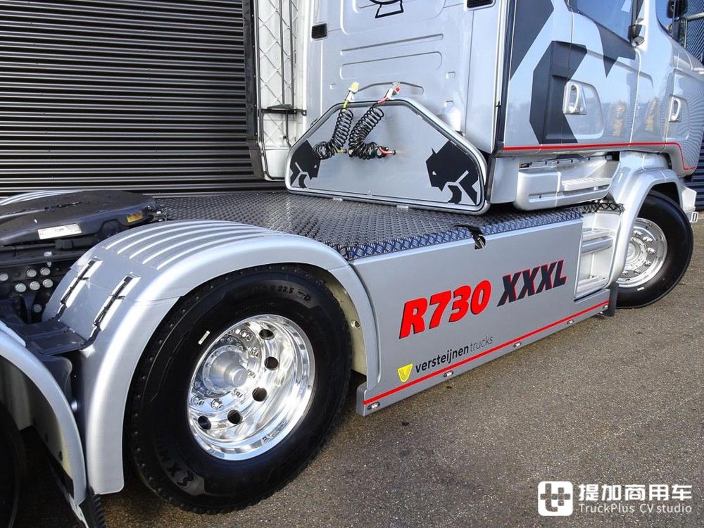 驾驶室内开派对,四门改装斯堪尼亚R730 XXXL实拍 - 第10张 - 提加商用车网 驾驶室内开派对,四门改装斯堪尼亚R730 XXXL实拍 - 第10张