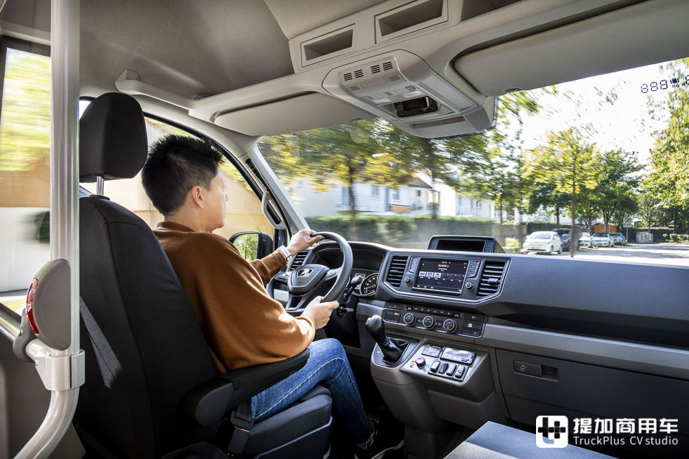 曼恩TGE的客运车型,更适合窄巷行驶, TGE City实力几何? - 第11张 - 提加商用车网 曼恩TGE的客运车型,更适合窄巷行驶, TGE City实力几何? - 第11张