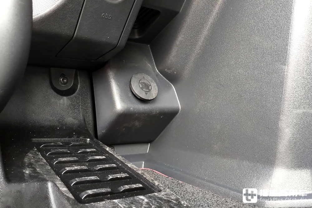 全新一代雷诺T-High卡车实拍,雷诺旗舰卡车的进化之作,到底有何不一样? - 第14张 - 提加商用车网 全新一代雷诺T-High卡车实拍,雷诺旗舰卡车的进化之作,到底有何不一样? - 第14张