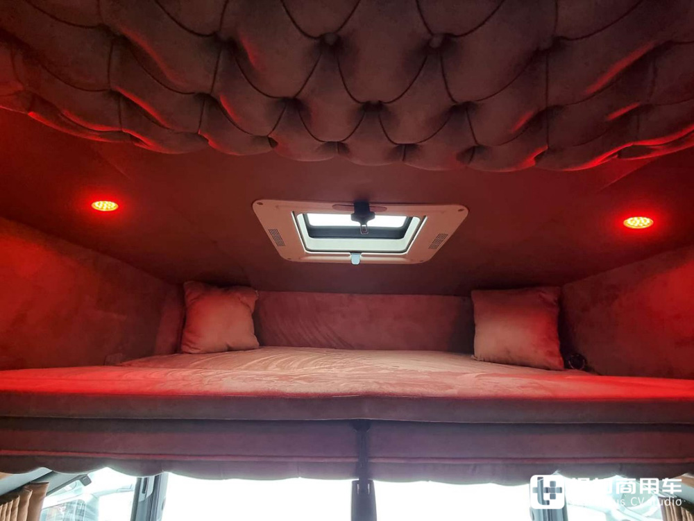 驾驶室内开派对,四门改装斯堪尼亚R730 XXXL实拍 - 第17张 - 提加商用车网 驾驶室内开派对,四门改装斯堪尼亚R730 XXXL实拍 - 第17张