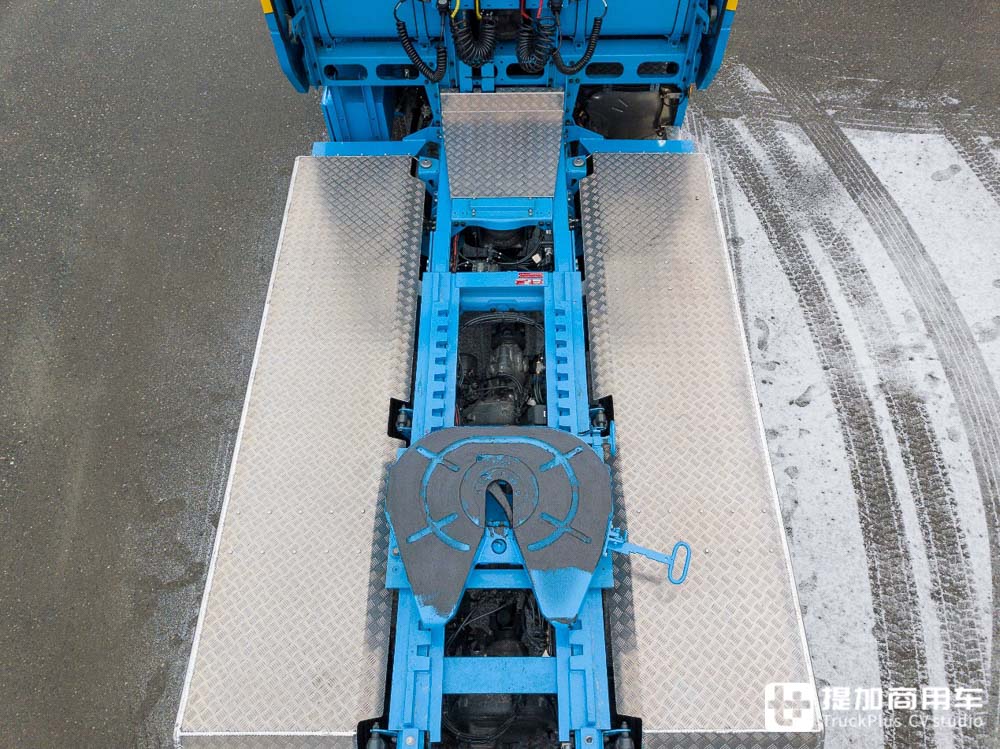 紧凑8x6驱动,超短轴距特适合山路,这辆斯堪尼亚650 S XT大件车真不一样 - 第18张 - 提加商用车网 紧凑8x6驱动,超短轴距特适合山路,这辆斯堪尼亚650 S XT大件车真不一样 - 第18张
