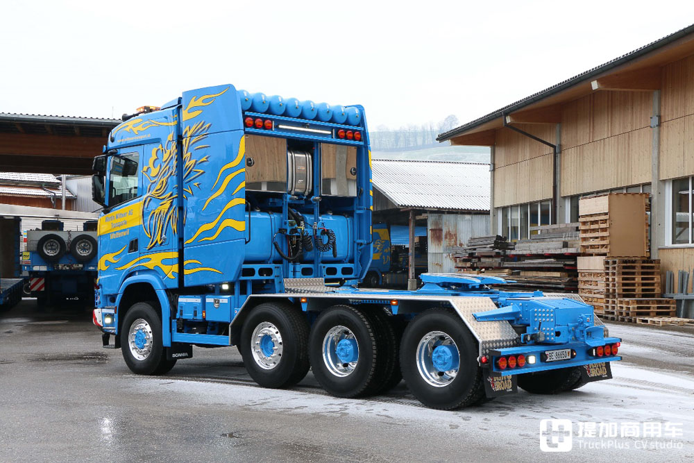紧凑8x6驱动,超短轴距特适合山路,这辆斯堪尼亚650 S XT大件车真不一样 - 第19张 - 提加商用车网 紧凑8x6驱动,超短轴距特适合山路,这辆斯堪尼亚650 S XT大件车真不一样 - 第19张