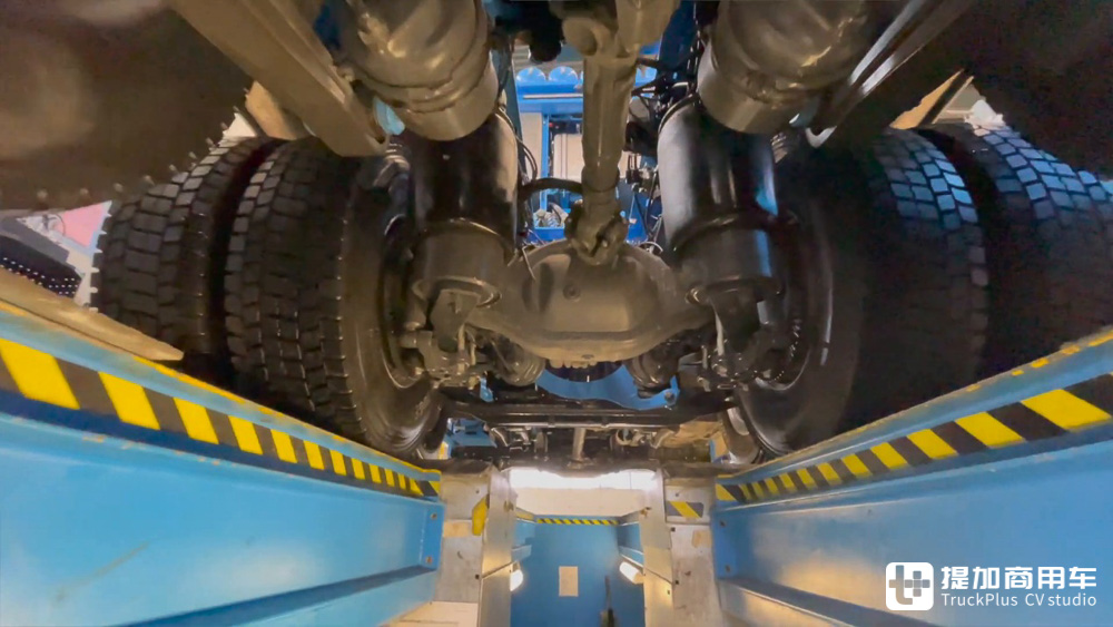 紧凑8x6驱动,超短轴距特适合山路,这辆斯堪尼亚650 S XT大件车真不一样 - 第20张 - 提加商用车网 紧凑8x6驱动,超短轴距特适合山路,这辆斯堪尼亚650 S XT大件车真不一样 - 第20张