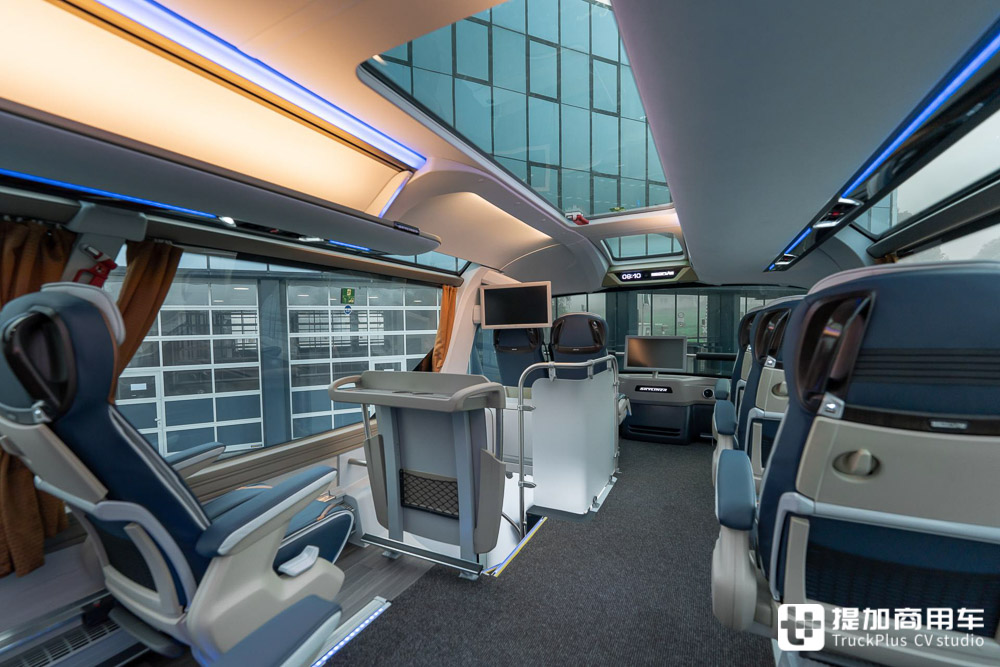 豪华大巴界的天花板?定制款尼奥普兰Skyliner双层公路客车实拍 - 第21张 - 提加商用车网 豪华大巴界的天花板?定制款尼奥普兰Skyliner双层公路客车实拍 - 第21张