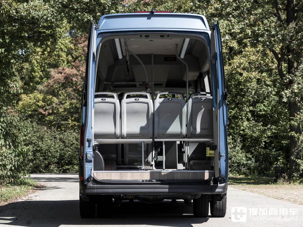 曼恩TGE的客运车型,更适合窄巷行驶, TGE City实力几何? - 第9张 - 提加商用车网 曼恩TGE的客运车型,更适合窄巷行驶, TGE City实力几何? - 第9张