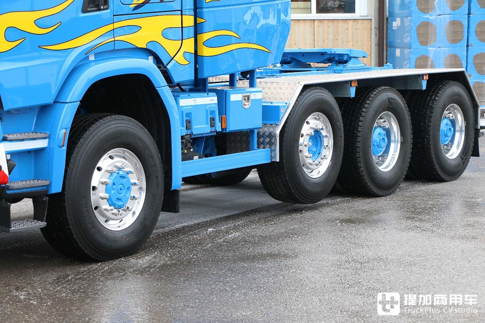 紧凑8x6驱动,超短轴距特适合山路,这辆斯堪尼亚650 S XT大件车真不一样 - 第9张 - 提加商用车网 紧凑8x6驱动,超短轴距特适合山路,这辆斯堪尼亚650 S XT大件车真不一样 - 第9张