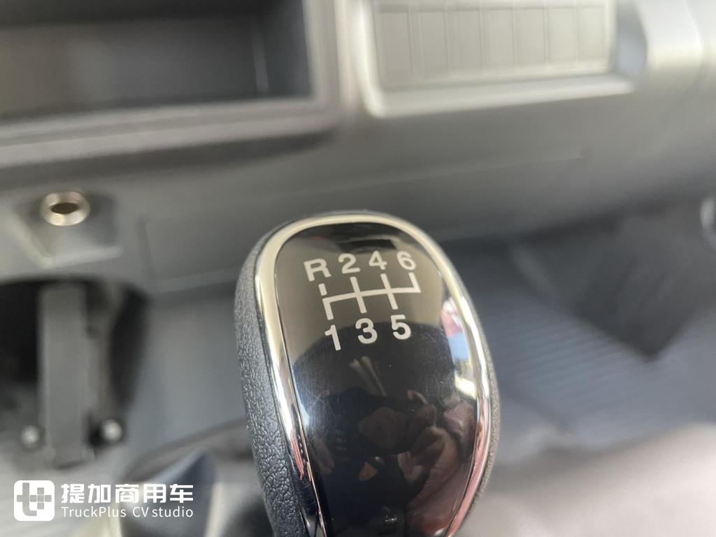 外观内饰动力链全面升级,冷链1号帅铃冰博士实拍评测 - 第7张 - 提加商用车网 外观内饰动力链全面升级,冷链1号帅铃冰博士实拍评测 - 第7张