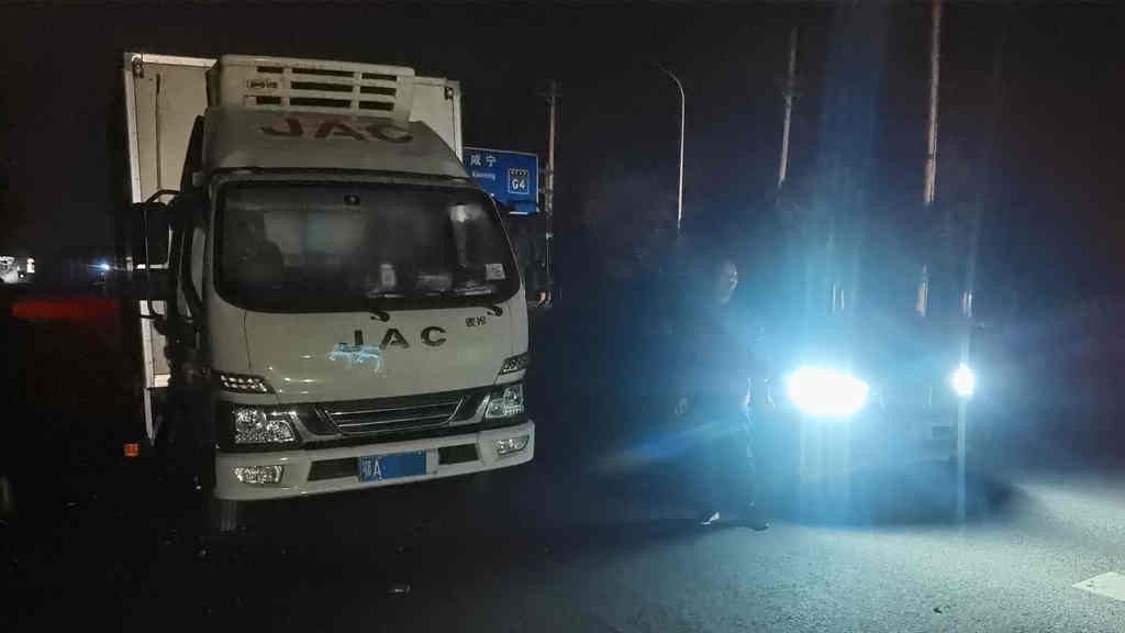 1号服务! 车辆深夜出故障 江淮轻卡跨越百里紧急救援 - 第1张 - 提加商用车网 1号服务! 车辆深夜出故障 江淮轻卡跨越百里紧急救援 - 第1张