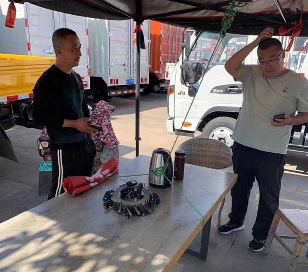 1号信赖 舒适又省油 临沂杨师傅说江淮恺达是他的致富神器 - 第2张 - 提加商用车网 1号信赖 舒适又省油 临沂杨师傅说江淮恺达是他的致富神器 - 第2张