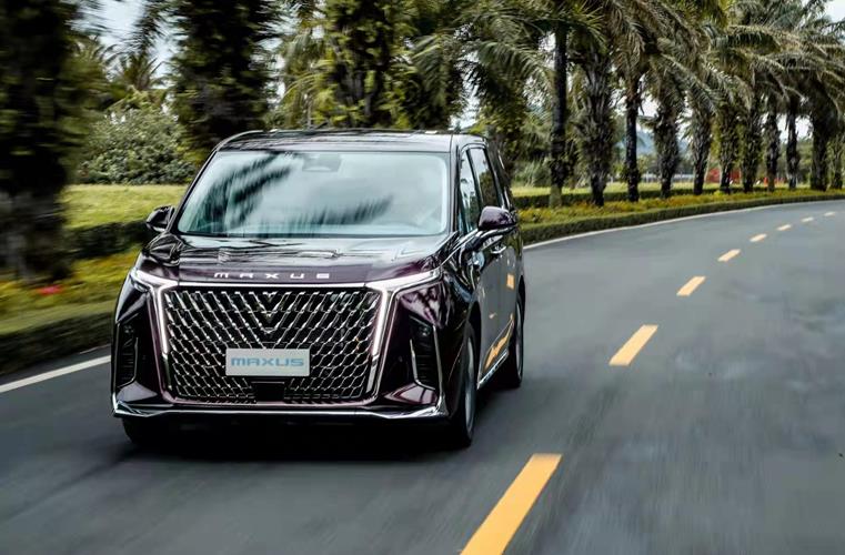 以全新设计打造未来的“公路头等舱”,上汽大通MAXUS全尺寸新生代智能MPV G90“首露真容” - 第1张 - 提加商用车网 以全新设计打造未来的“公路头等舱”,上汽大通MAXUS全尺寸新生代智能MPV G90“首露真容” - 第1张