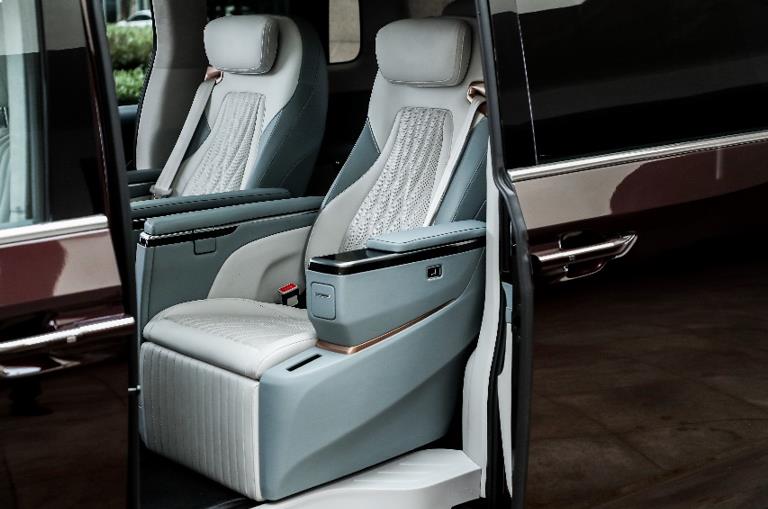 以全新设计打造未来的“公路头等舱”,上汽大通MAXUS全尺寸新生代智能MPV G90“首露真容” - 第2张 - 提加商用车网 以全新设计打造未来的“公路头等舱”,上汽大通MAXUS全尺寸新生代智能MPV G90“首露真容” - 第2张