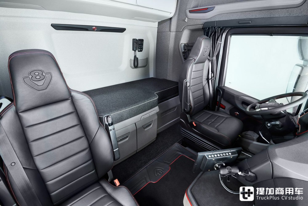 斯堪尼亚超大号驾驶室实装了!和沃尔沃、达夫的比起来如何?