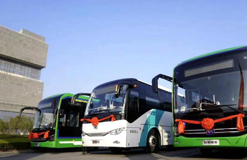 积极践行两会精神，安凯客车为“美好出行”提速