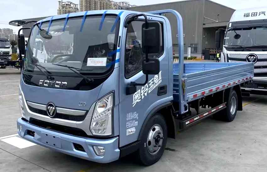 奥铃携手法士特·易行 联合打造女性专属自动挡轻卡 玉兔II