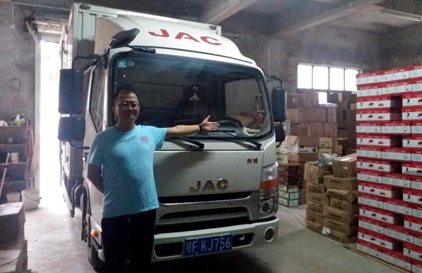 1号信赖！十载艰辛打工路 开上帅铃当老板！