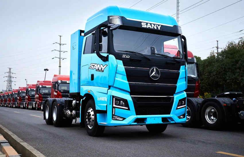 江山EV550 | 续航里程达200km，换电时间少于5分钟，电动重卡也内卷！