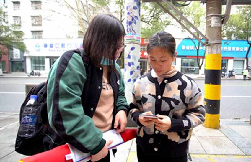 守望相助 织密货车司机权益保障网