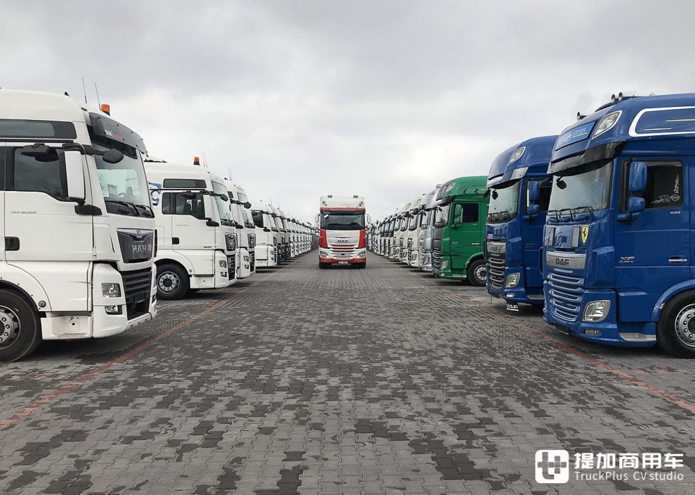 睡在发动机舱、工具箱,为了让卡车司机睡得好,前人原来做了这么多尝试? - 第17张 - 提加商用车网 睡在发动机舱、工具箱,为了让卡车司机睡得好,前人原来做了这么多尝试? - 第17张