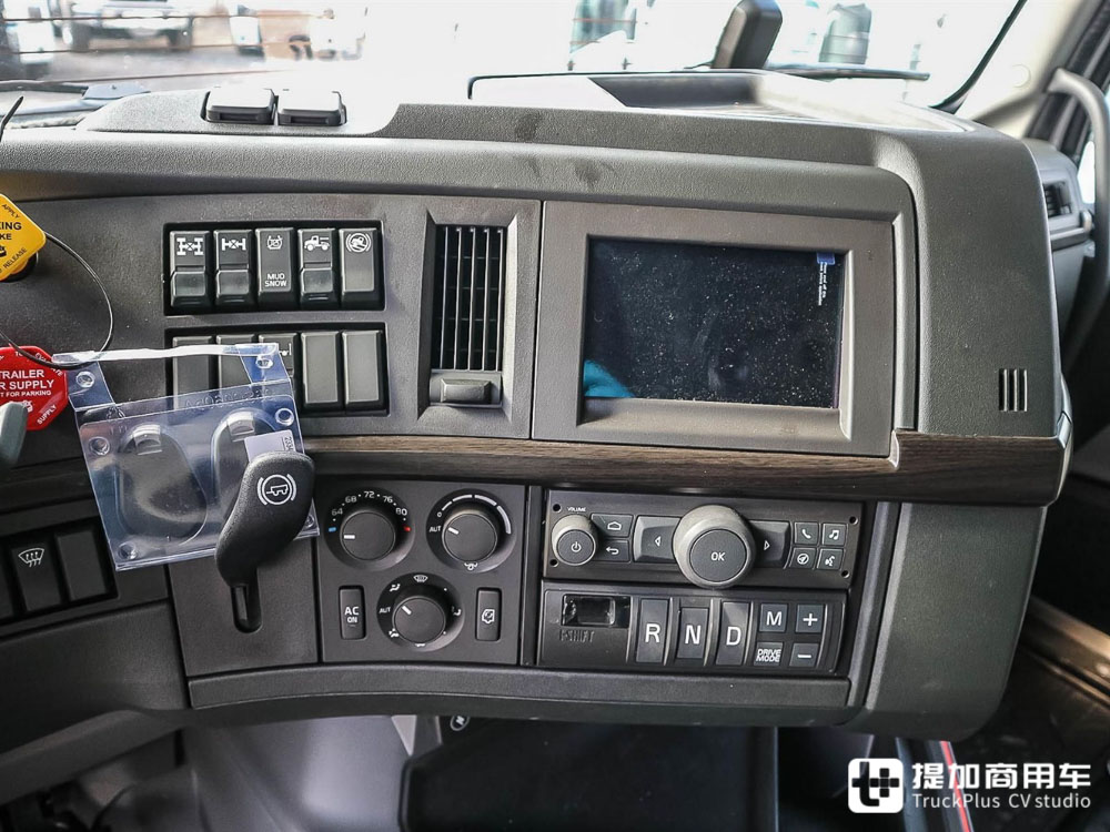 美国长头卡车生活舱能有多舒适?实拍沃尔沃VNL 860长头卡车告诉您 - 第18张 - 提加商用车网 美国长头卡车生活舱能有多舒适?实拍沃尔沃VNL 860长头卡车告诉您 - 第18张