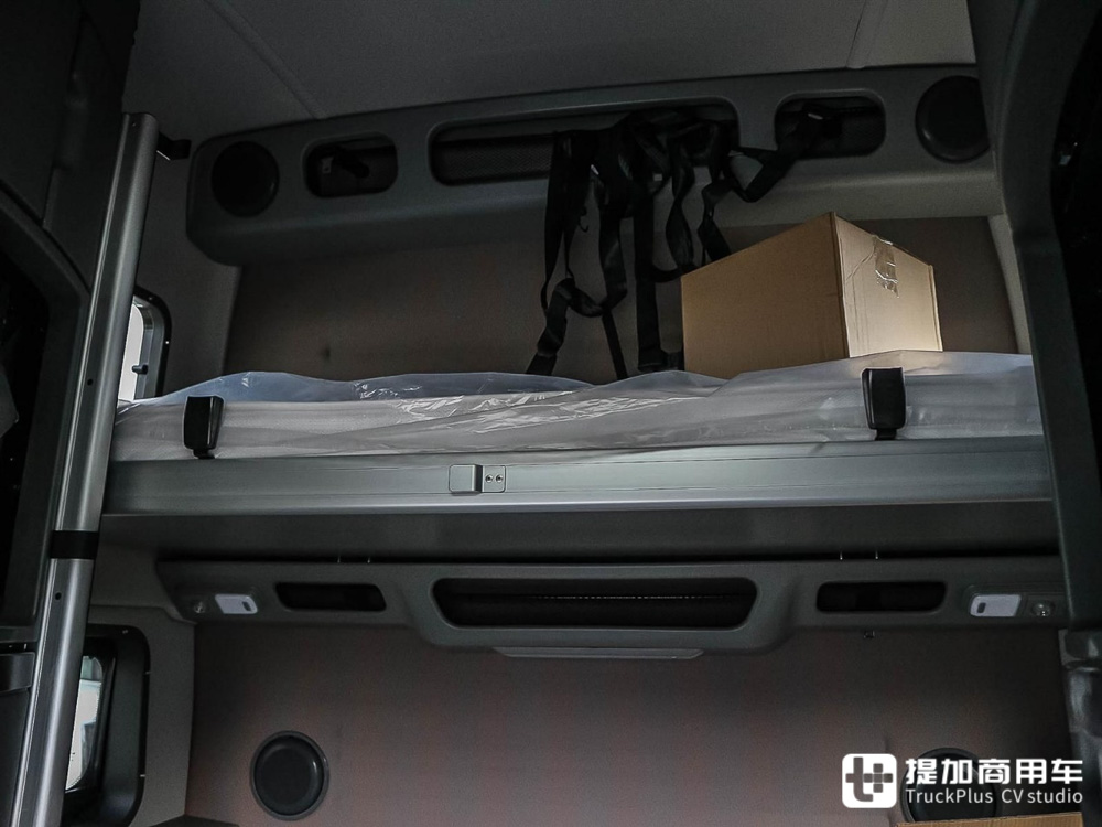 美国长头卡车生活舱能有多舒适?实拍沃尔沃VNL 860长头卡车告诉您 - 第19张 - 提加商用车网 美国长头卡车生活舱能有多舒适?实拍沃尔沃VNL 860长头卡车告诉您 - 第19张