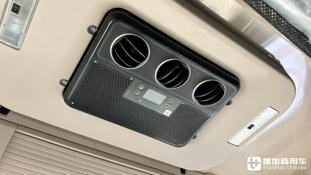 再回旗舰定位,实拍汕德卡C9H奢华版,带你看新一代汕德卡的具体变化 - 第28张 - 提加商用车网 再回旗舰定位,实拍汕德卡C9H奢华版,带你看新一代汕德卡的具体变化 - 第28张