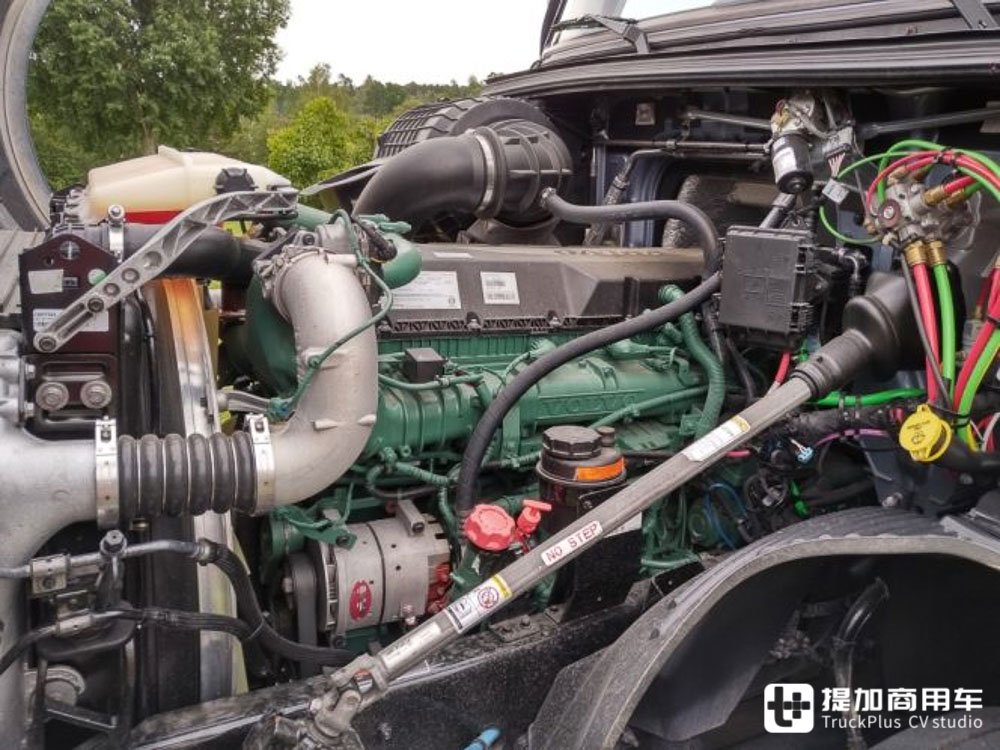 美国长头卡车生活舱能有多舒适?实拍沃尔沃VNL 860长头卡车告诉您 - 第6张 - 提加商用车网 美国长头卡车生活舱能有多舒适?实拍沃尔沃VNL 860长头卡车告诉您 - 第6张